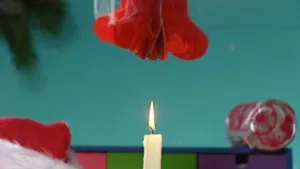 Zet een kaars nooit naast een gordijn!