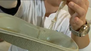 De spieren in je buik zetten druk op de blaas