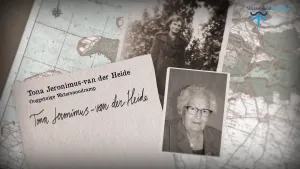 Foto van oude foto's, zwart/wit, van Tona van der Heide, toen ze oud was en toen ze jonger was.