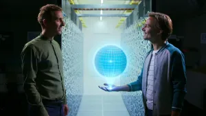 Foto van twee mannen die staan in een gang, één van die mannen steekt zijn hand uit, daarboven is een blauwe wereldbol/globe getekend.