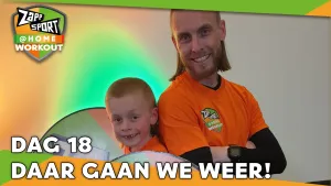 Foto van scène uit Zapp Sport met Nathan Rutjes en zijn zoon in beeld in de studio met de tekst "dag 18 daar gaan we weer!".