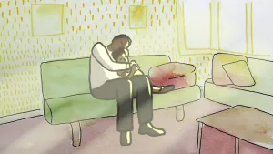 Tekening van een vrouw met een jong jongetje dat tegen haar aan zit op een bank in een huiskamer.