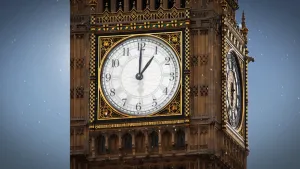 Een foto van een klok in een toren, de Big Ben te Londen.