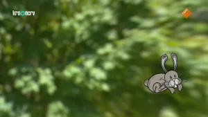 Een illustratie van een konijn met allemaal bladeren op de achtergrond.