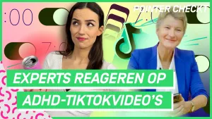 Een animatie van twee vrouwen met op de achtergrond onder andere het logo van Tiktok. De jonge vrouw kijkt bezorgd en de oudere vrouw glimlacht. Je ziet de tekst Experts reageren op ADHD-Tiktokvideo's.