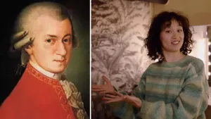 Een foto van presentator Serah die voor de camera wat aan het uitleggen is. Op de linkerhelft van de foto is er een illustratie van Mozart te zien.