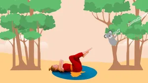 Een foto van presentator Roos die met haar rug op een platte wereldbol ligt met haar benen in de lucht en haar armen gekruist. Om haar heen zijn bomen te zien en er slaapt een Koala in een van de bomen. Een Koala is een Australisch dier.