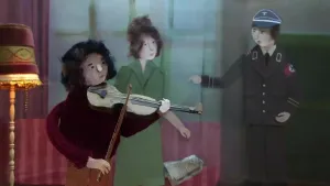 Een animatie van het Joodse meisje Alida die op de voorgrond viool speelt. Op de achtergrond is haar moeder zichtbaar die bij het raam een krant laat vallen. Bij de deur staat een nazi-officier met een onvriendelijke blik door het raam te wijzen.