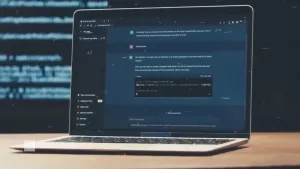 Een foto van een laptop die open staat. Op het beeldscherm staat er een AI programma open waarmee gepraat wordt over hoe je een computer programma kan schrijven.