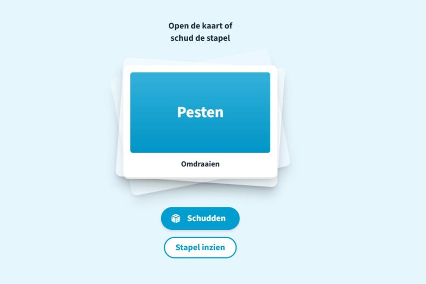 Een illustratie van een stapel kaarten, op de bovenste staat 'pesten' en kaart omdraaien.