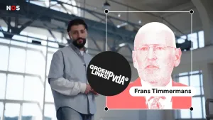Een foto van presentator Devran naast een foto van Frans Timmermans, lijsttrekker van politieke partij Groenlinks-PvdA. Bij de foto staat het logo van Groenlinks-PvdA, de naam van de partij uitgeschreven in hun eigen lettertype.