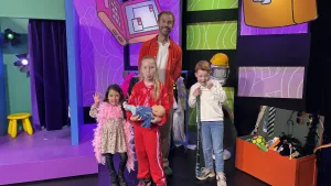 Foto van Daan Boom met kinderen
