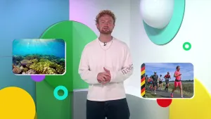 Foto van presentator Sil in jeugdjournaaldecor met plaatjes van koraal en hardlopers.