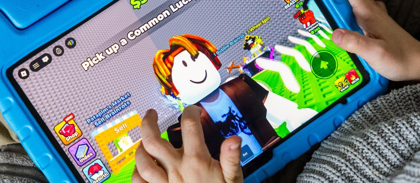 Kind aan het gamen